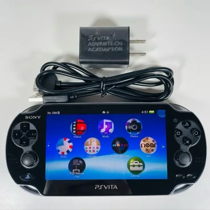 Afficher la vue 2 de PS Vita (modèle OLED 1000)